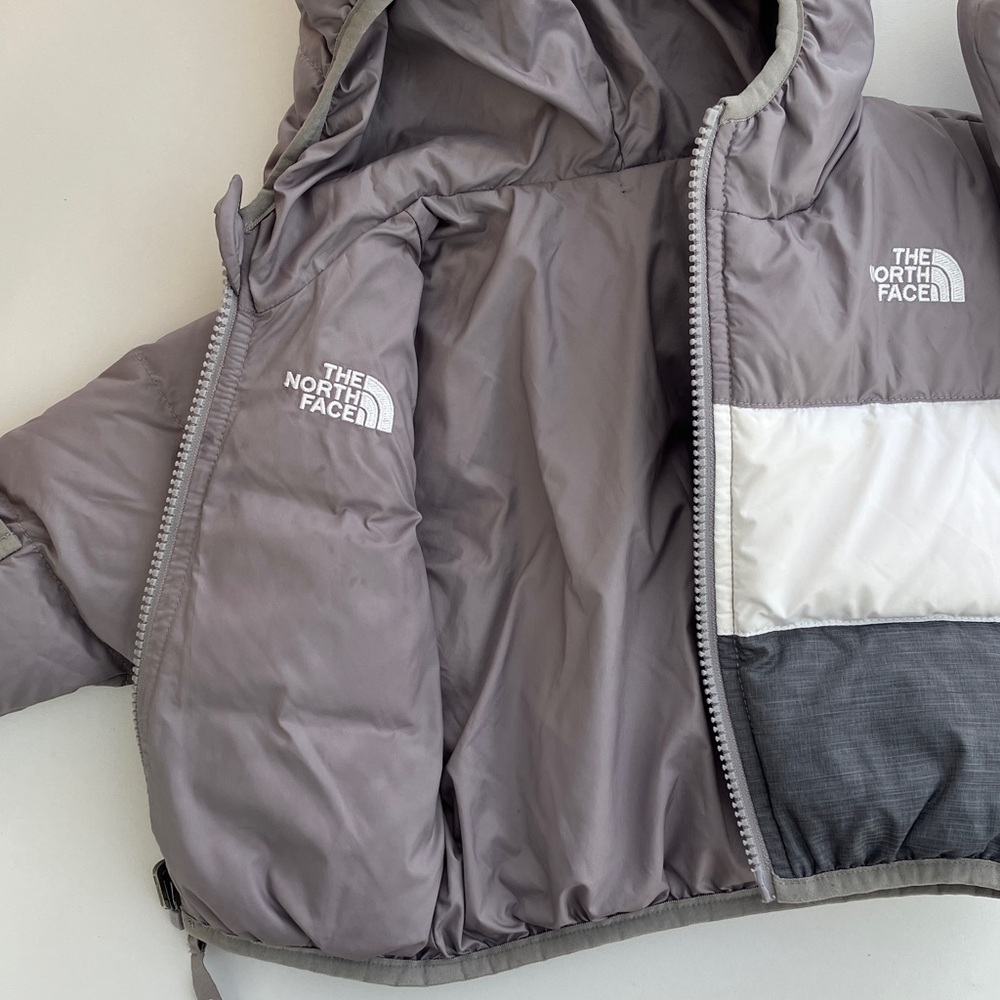 North Face Reversible Puffer Jacket - Picture 4 of 8